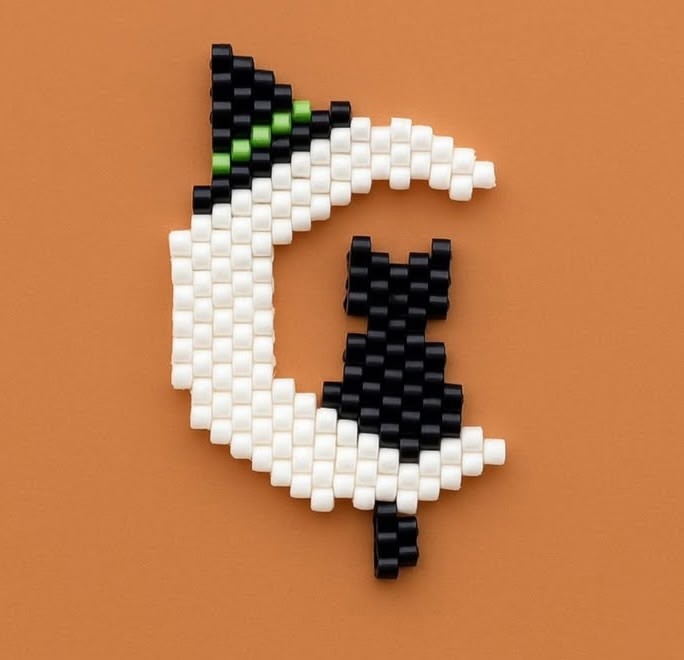 Кошка на луне