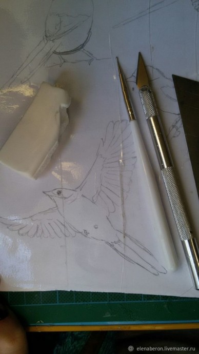 ​Мастерим голубую сороку из глины: часть 1