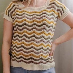 Вяжем кофточку волнистым узором