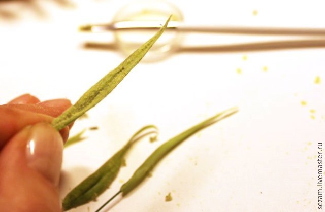 ​Лепим ветку облепихи: часть 3