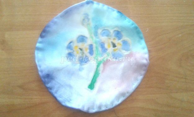 Незабудки: рисование в технике холодный батик