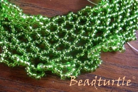 Елочка из бисера и бусин