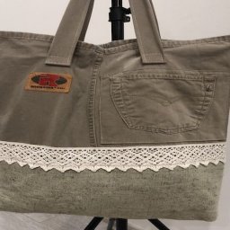 ​Джинсовые переделки: сумка из остатков