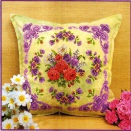 Вышиваем красивую подушку