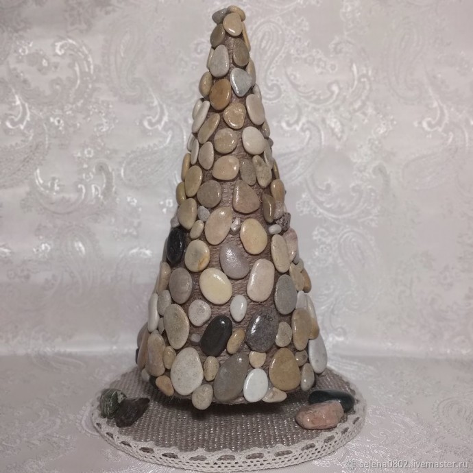 Ёлка из камней: часть 2