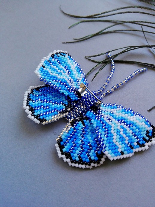 ​Брошки-бабочки из бисера
