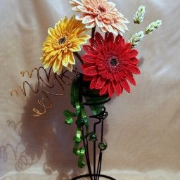 Герберы из бисера