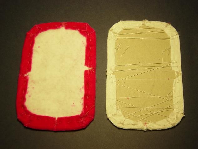 Делаем подносик для работы с бисером и бусинами