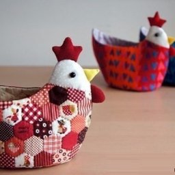 ​Оригинальная корзинка-курочка