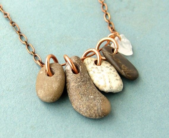 ​Подвески с галькой и песком