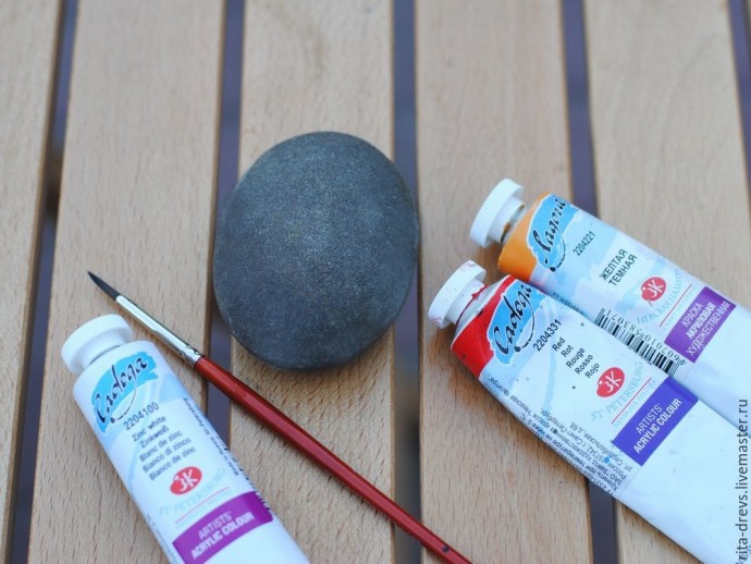 Роспись камня "Живая бабочка"