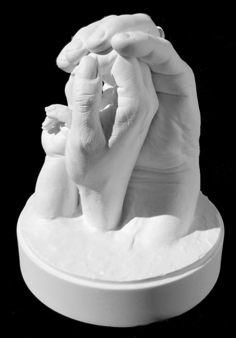 ​Слепки рук и фигур