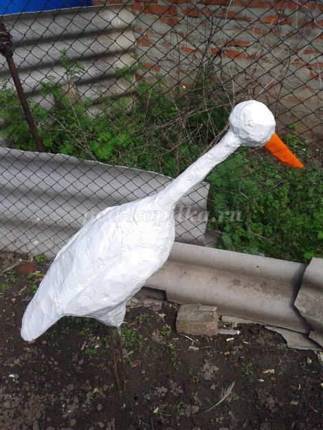 Аист из пластиковых бутылок: мастер-класс, часть 2 Аист из пластиковых бутылок: мастер-класс, часть 2