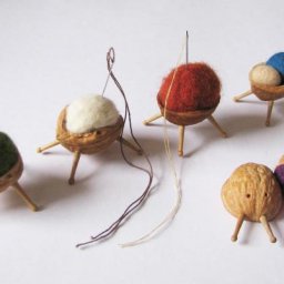 ​Игольница из грецкого ореха