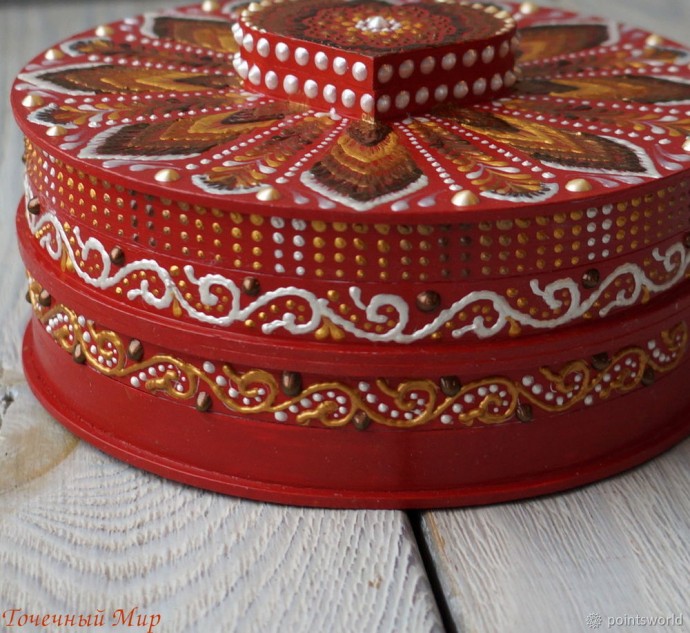 Процесс создания оригинальной шкатулки в технике контурной росписи: часть 4