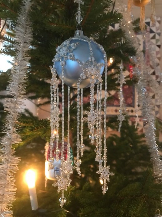 Новогодние игрушки