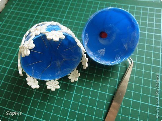 Ажурные яйца в технике квиллинг