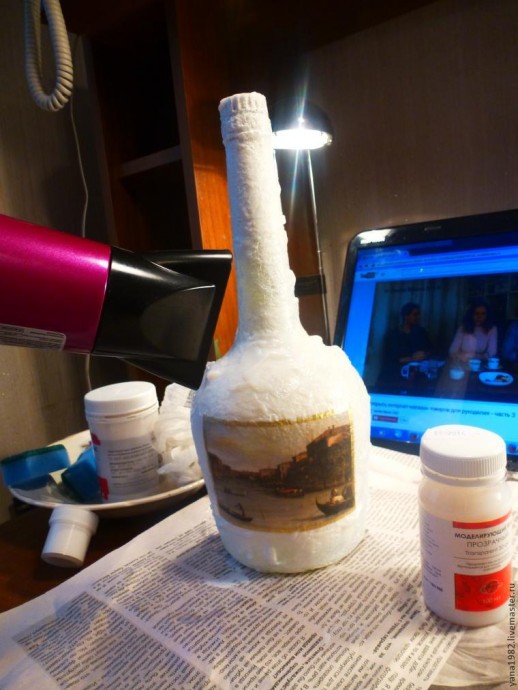 ​Делаем праздничную бутылочку с двусторонним декупажем: часть 2