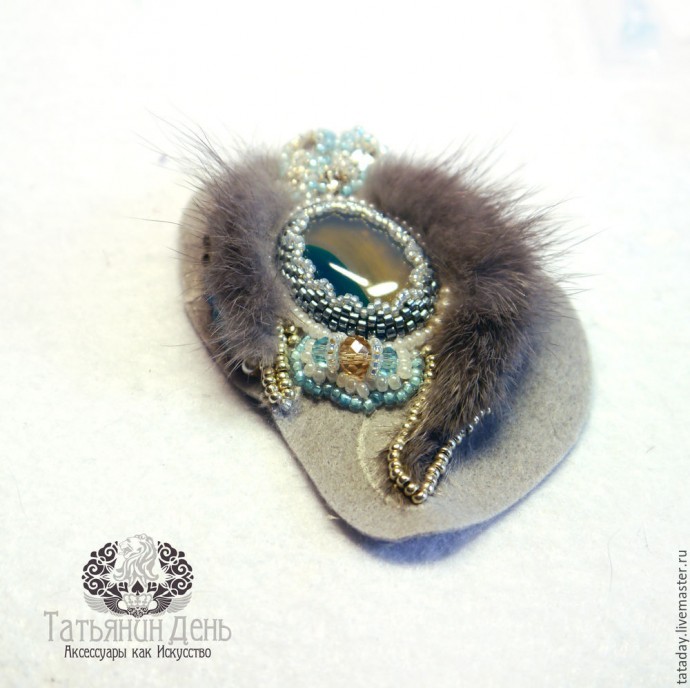 Создаем шикарную зимнюю брошь с мехом: часть 3