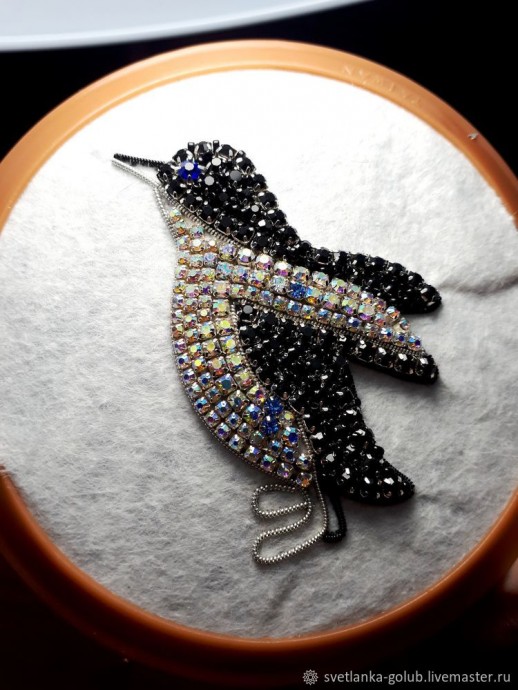 Вышиваем искрящуюся брошь "Пингвин": часть 3