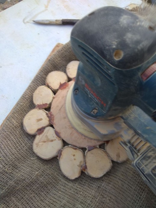 ​Делаем оригинальные деревянные часы из спилов: часть 3