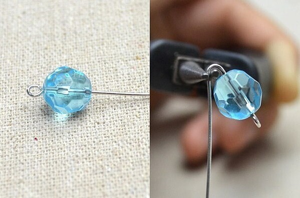 Интересный кулон в голубой гамме