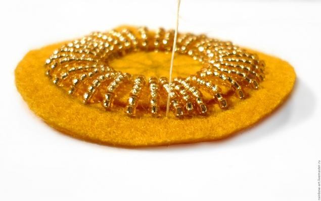 Серьги с вышивкой бисером "Жар-птица": часть 1