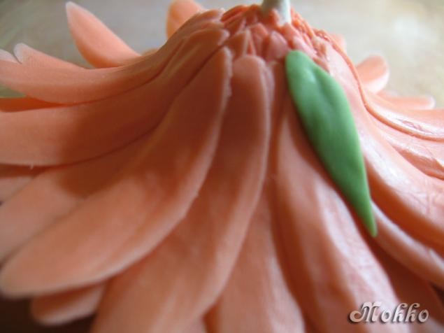 Лепка цветка герберы из полимерной глины: часть 3