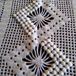 Узор крючком с объемными шишечками