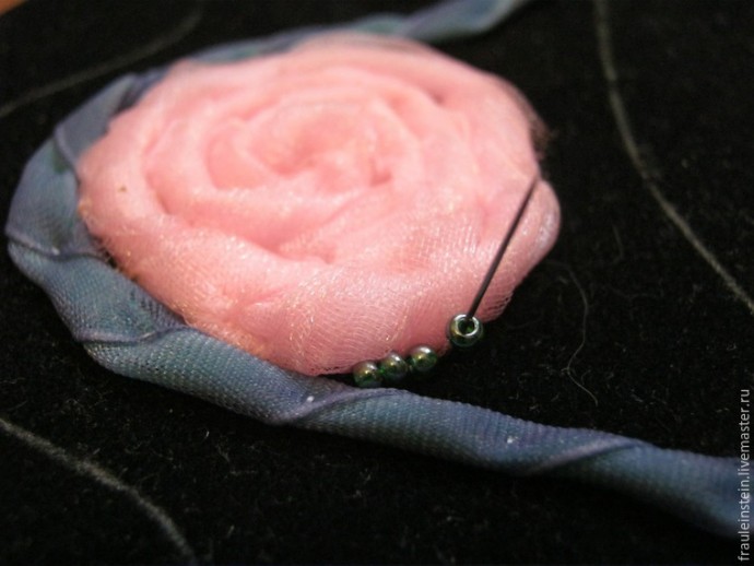 Вышиваем колье "Розовое утро": часть 1