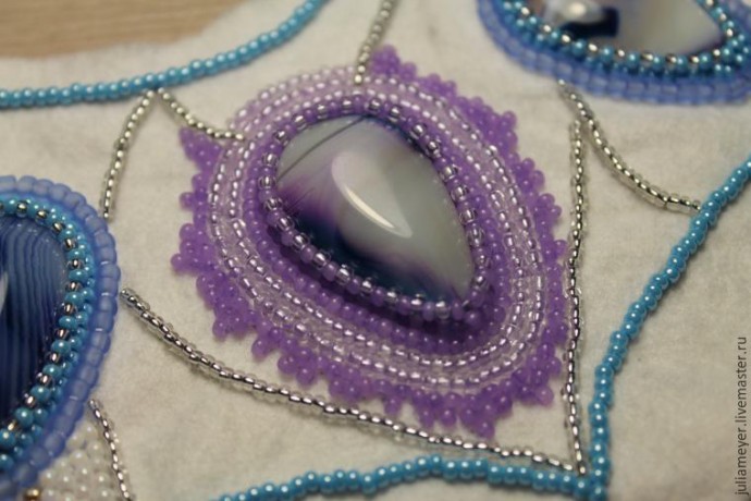 ​Вышиваем шикарное колье "Зазеркалье": часть 3