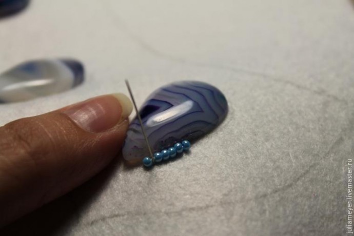 ​Вышиваем шикарное колье "Зазеркалье": часть 2