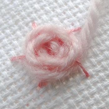 ​Роза-паутинка за 5 шагов