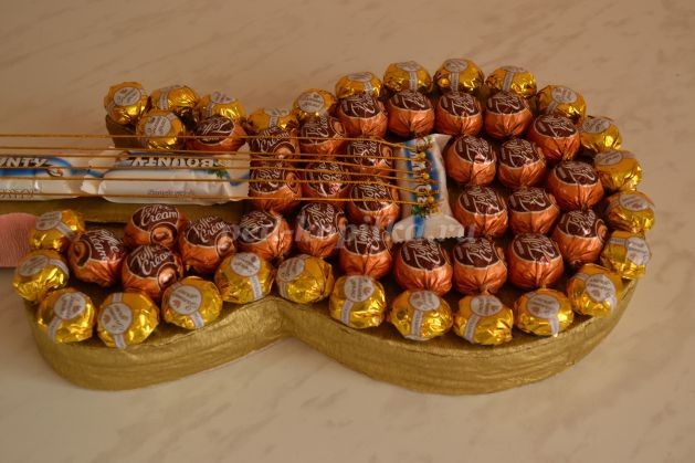 Гитара из конфет: мастер-класс, часть 4