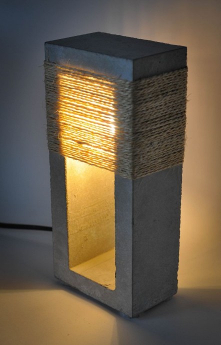 ​Лампы из бетона и дерева