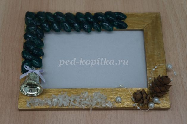 Новогоднее декорирование рамок для фотографий: часть 2