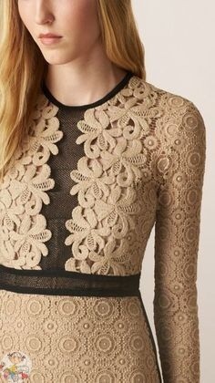 Платья с кружевными деталями: идеи для творческого вдохновения