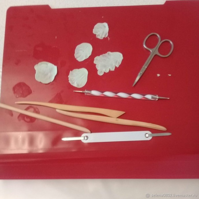 Создаём пион из холодного фарфора: часть 2