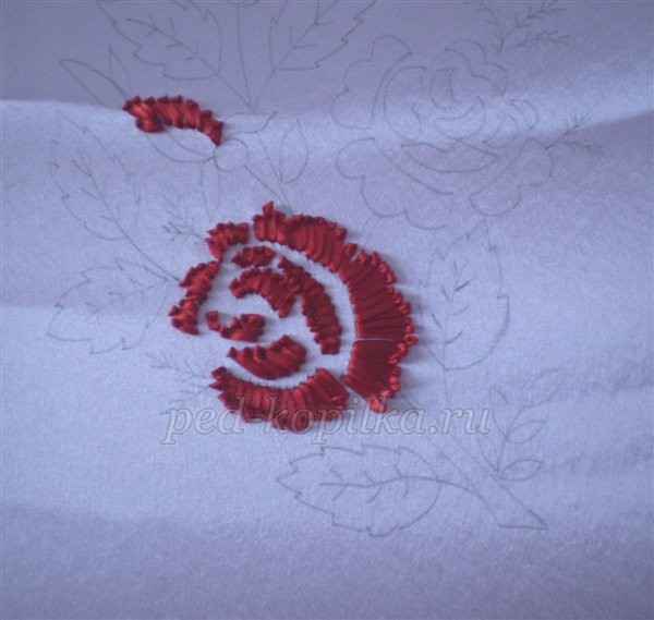 ​Вышивка лентами и стеклярусом: мастер-класс, часть 1