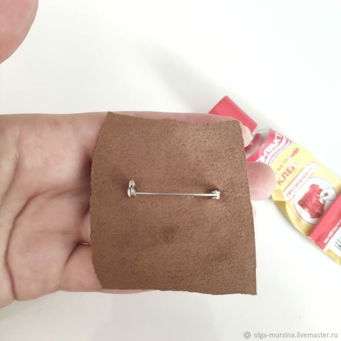 ​Делаем брошь из бисера звезду: часть 3