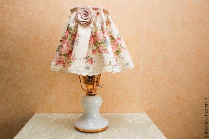 Создаем интерьерную композицию в стиле шебби шик из старинной лампы и коробки: часть 2 Создаем интерьерную композицию в стиле шебби шик из старинной лампы и коробки: часть 2