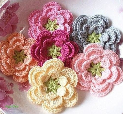 ​Вязаные розочки