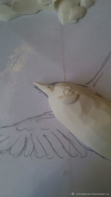 ​Мастерим голубую сороку из глины: часть 1