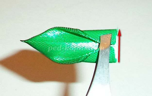 Резинка для волос канзаши "Астра": мастер-класс, часть 1