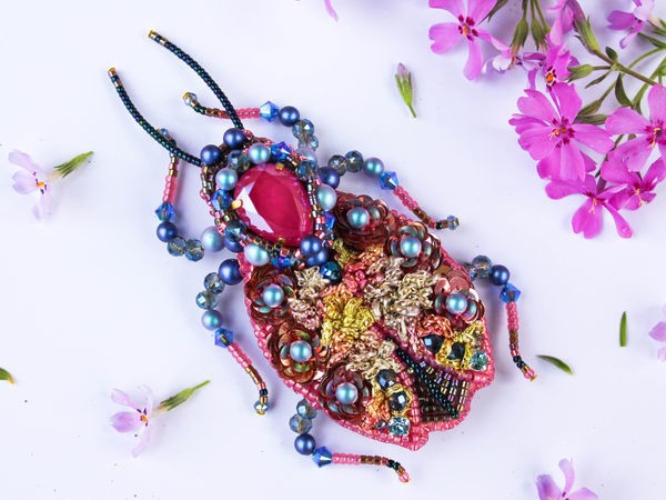 Создаем брошь жучка "Цветочник": часть 5