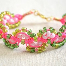 Браслетик из бисера