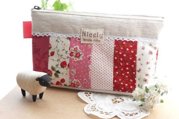 Яркая косметичка