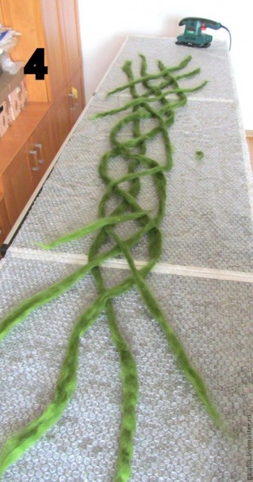 ​Валяное колье или шарф с цветами: часть 1