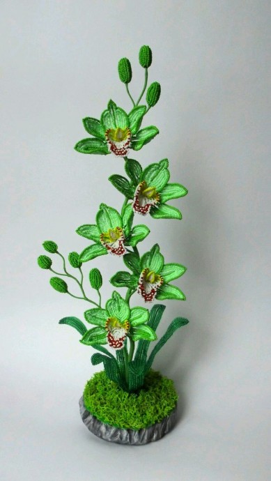 Миниатюрные растения из бисера Миниатюрные растения из бисера