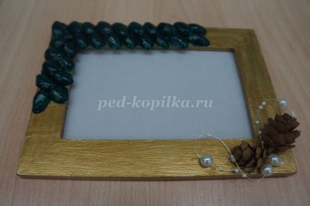 Новогоднее декорирование рамок для фотографий: часть 1